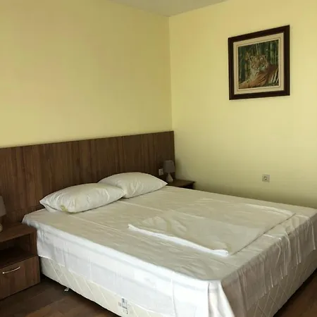 Family Delfa Bed & Breakfast