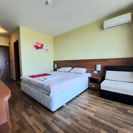 Family Delfa Bed & Breakfast *