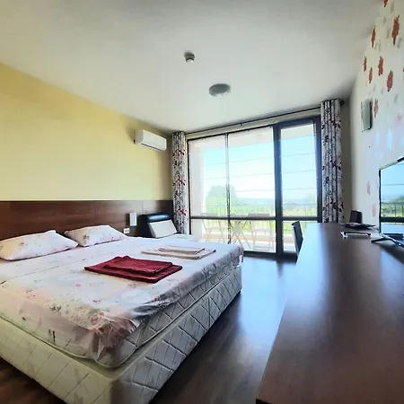 Bed & Breakfast Family Delfa *