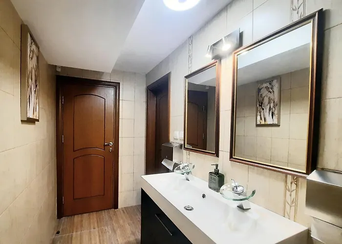 Family Delfa Alojamento de Acomodação e Pequeno-almoço 4*